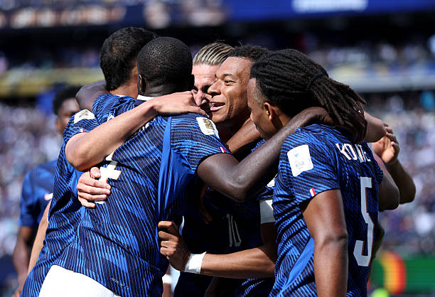 La Selección de Francia derrota 3-1 a Senegal, Kylian Mbappe es la figura con 2 goles