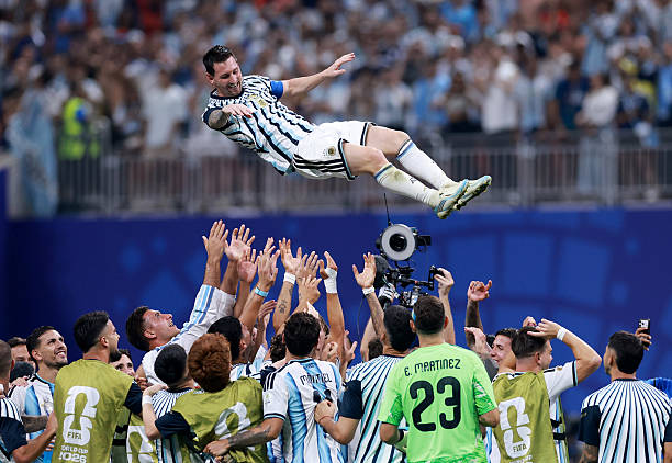 Argentina avanza a los cuartos de final