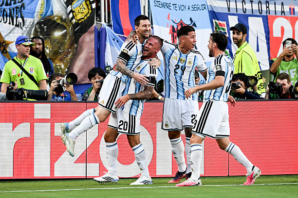 Lautaro Martínez y Julian Alvarez marcan y meten a Argenyina en semifinales del mundial