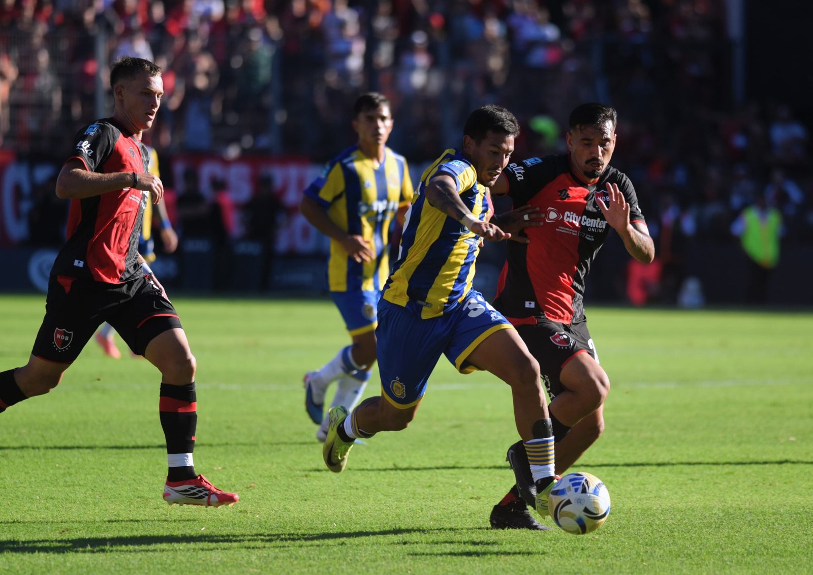 Central volvió a quedarse con el clásico y venció 2 a 0 a Newell's