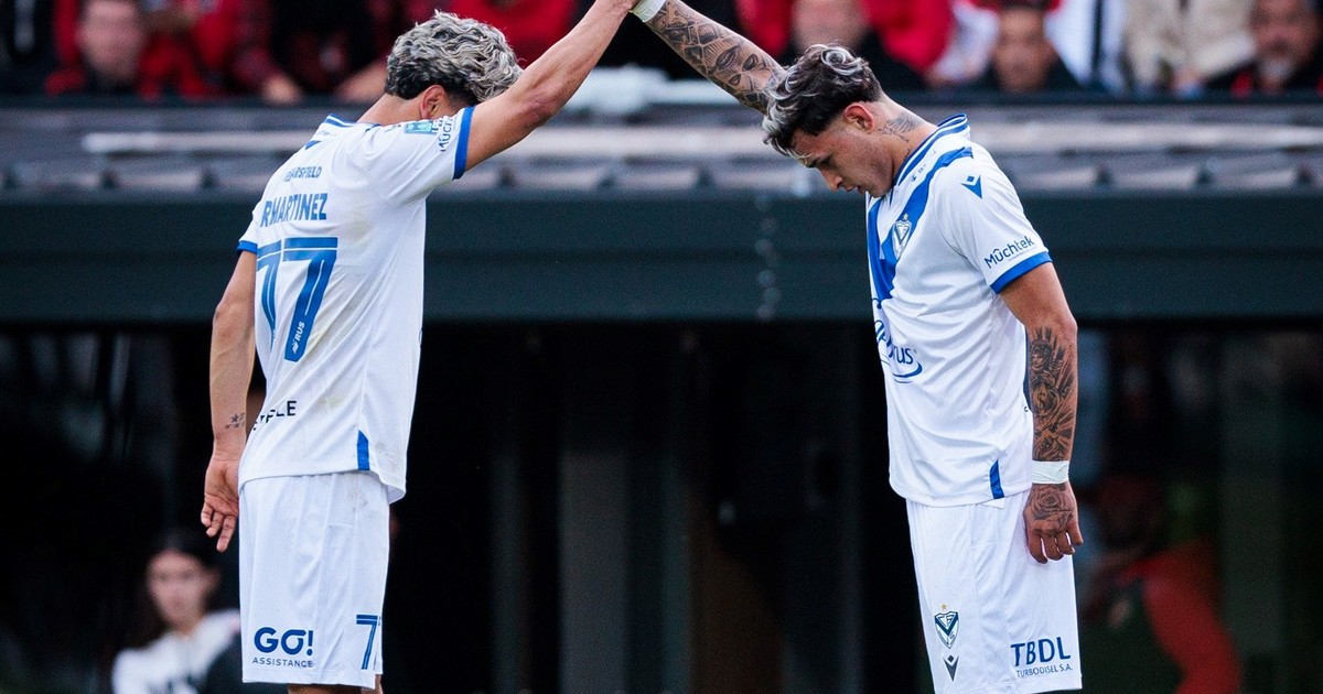 Vélez empató con Newell's pero quedó como líder de su Zona A :: Olé -  ole.com.ar